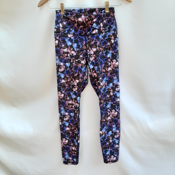 FABLETICS High-Waisted Printed PowerHold 7/8 - Picture 2 of 9
